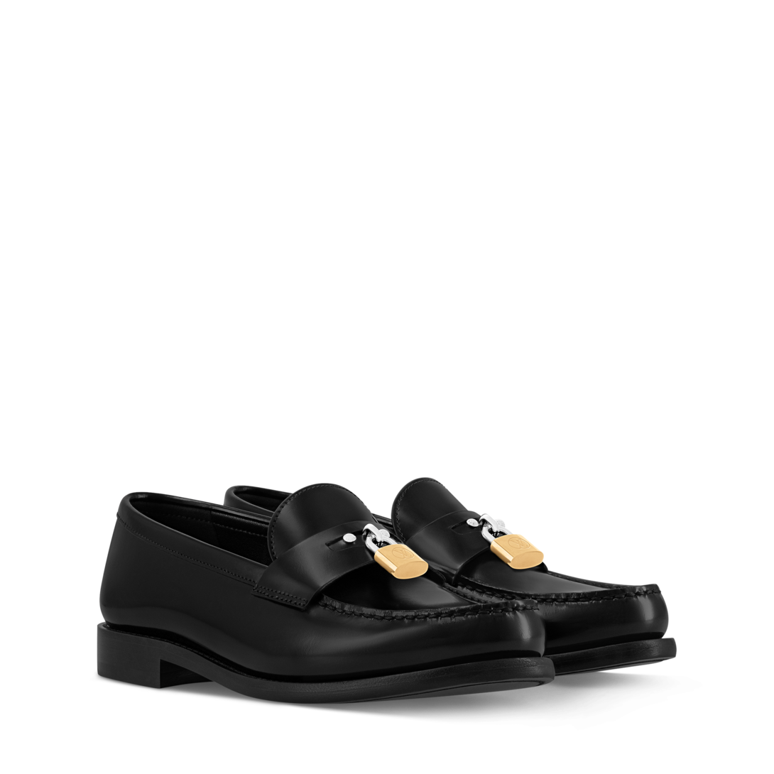 招き猫　Louis Vuitton ブラック ローファー LOUIS VUITTON ルイヴィトン LVチェッカー ローファー FA 0274